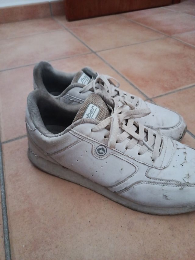 Zapatillas deportivas blancas