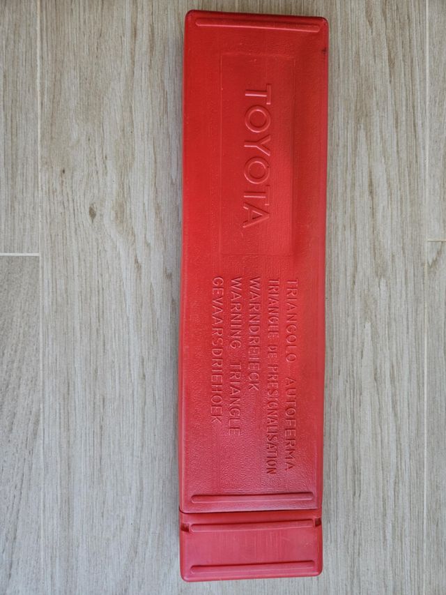 Triangoli per auto Toyota