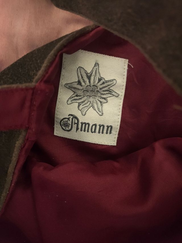 Abito tirolese marrone e rosa