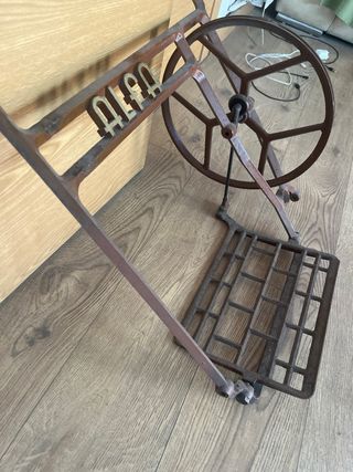 Pie de máquina de coser Alfa