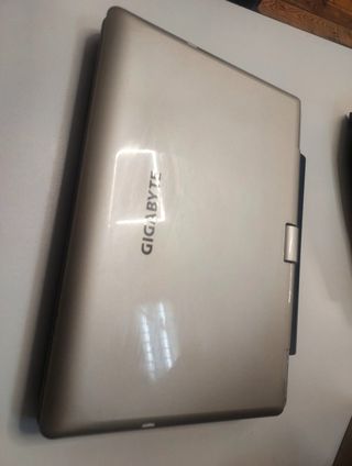 Portátil Gigabyte Táctil Dorado/Plateado