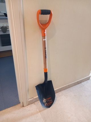 Pala Truper T-2000
NUEVA SIN USO