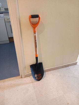 Pala Truper T-2000
NUEVA SIN USO