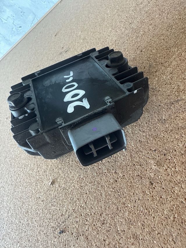 Regulador Corriente Suzuki Burgman