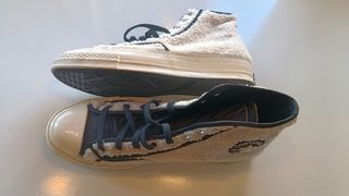 Converse Chuck Taylor Edición Limitada con peluche