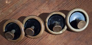 Tiradores retro metal y madera