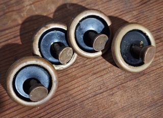 Tiradores retro metal y madera