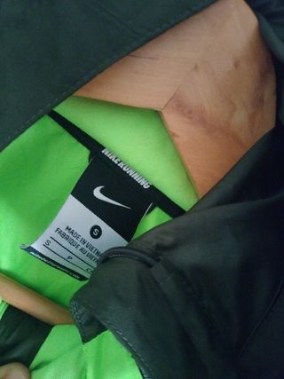 Chaqueta Impermeable Nike S Hombre Verde Neón