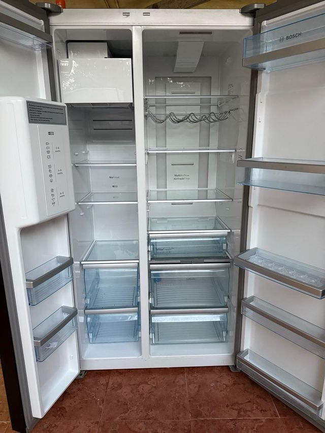 Frigorífico Bosch Americano KAD92SB30/03