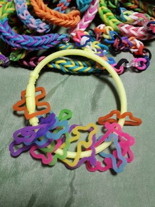 Lote de pulseras de gomitas hechas a mano