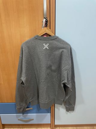 Sudadera Kenzo Gris con Logo Cruzado
