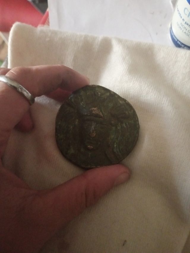 Moneta Romana Stile Minerva/Toro