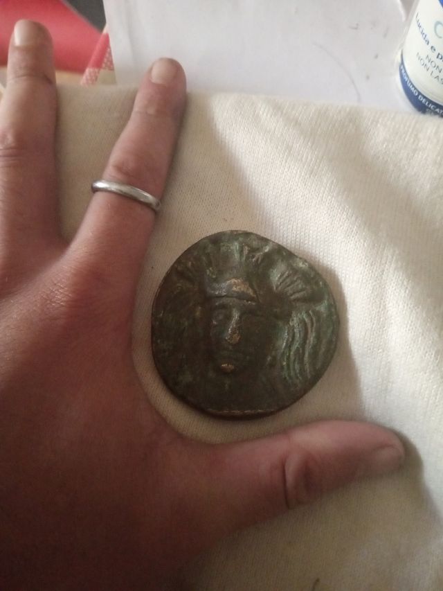 Moneta Romana Stile Minerva/Toro