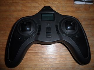 Drone Quadricóptero com Comando