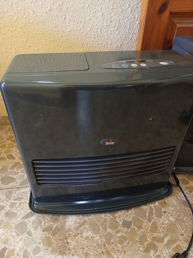 2 estufas de parafina negros. 2 tamaños