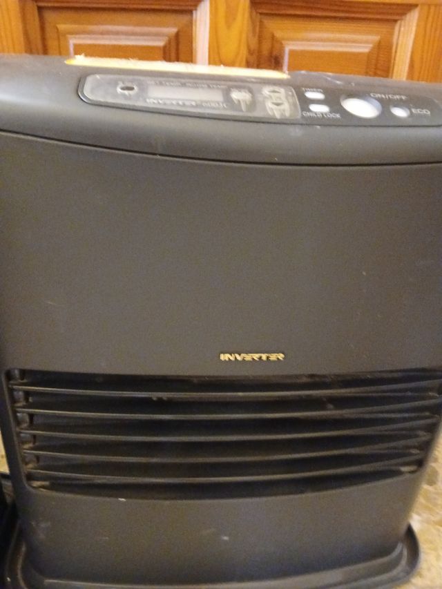 2 estufas de parafina negros. 2 tamaños