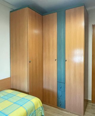Armario Rinconero Madera clara conbinado en verde