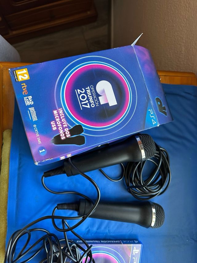 Operación Triunfo 2017 PS4 con micrófonos