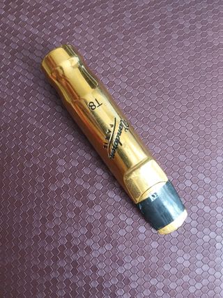 Boquilla Saxo tenor Vandoren V16 T8 .115 