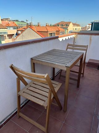 Mesa y 2 Sillas Terraza Ikea Madera. 