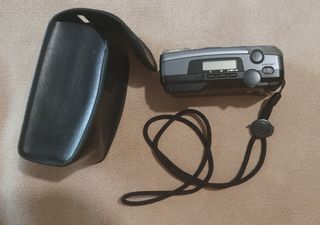 Cámara Pentax Espio 115M Plata