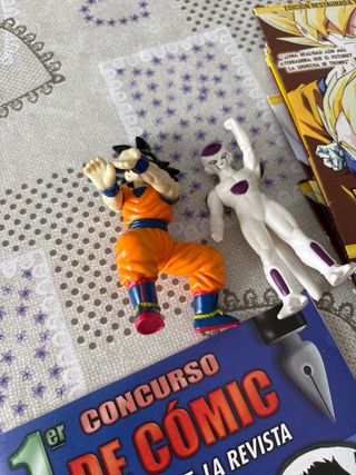 Lote Dragon Ball Z: Revistas y Figuras