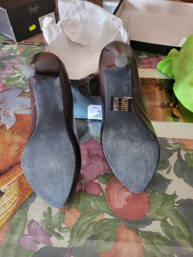Zapatos de tacón marrones talla 37