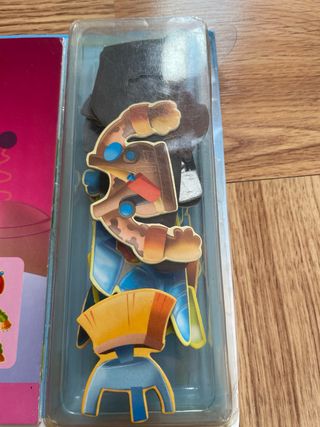 Profesiones (Trajes y caras magnéticas) (Spanis...