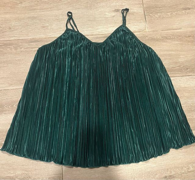 Top plissettato verde bottiglia con bretelle