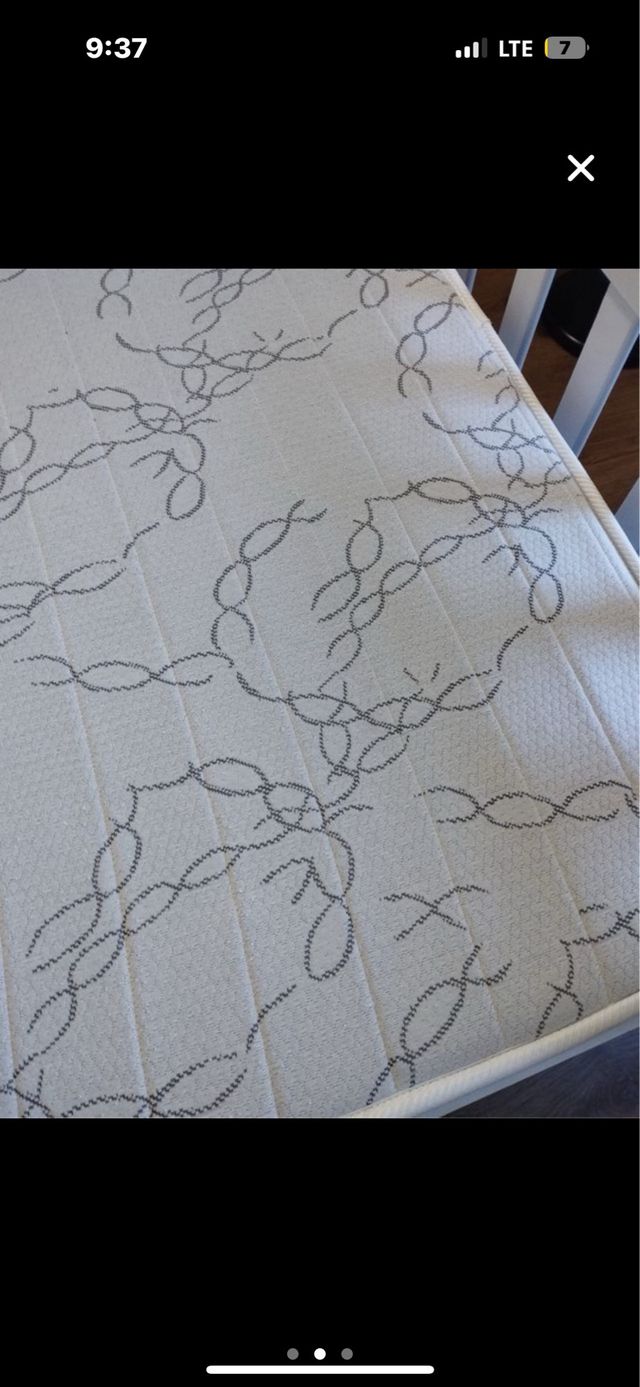 Colchón y almohada 135x190cm