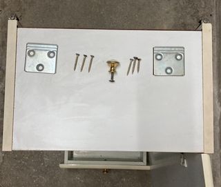 Mueble de Baño Alto Crema Blanco Impecable