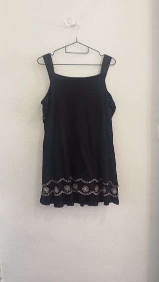 Blusa de fiesta con tirantes y pedrería