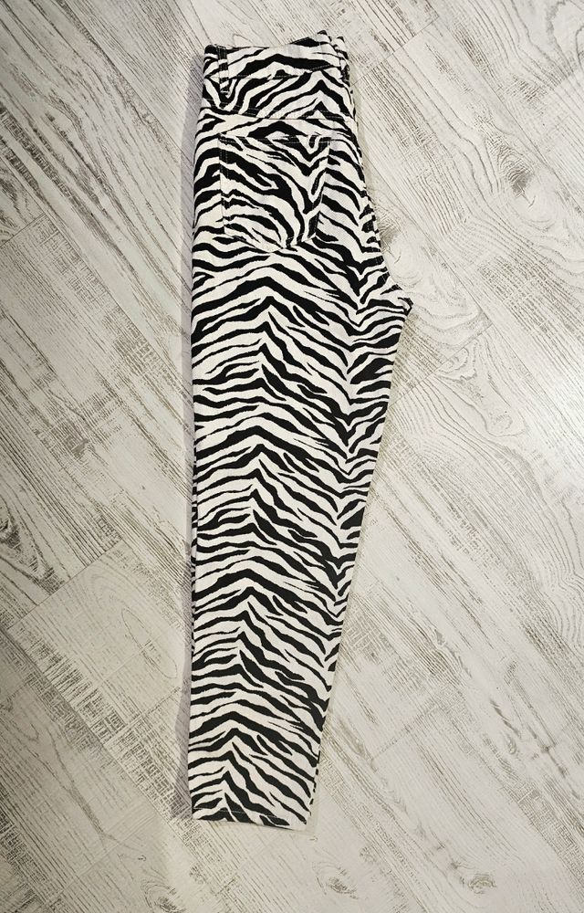 Mango Jeans Estampado Cebra