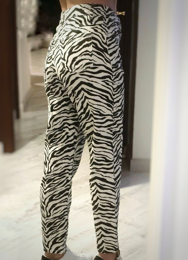 Mango Jeans Estampado Cebra