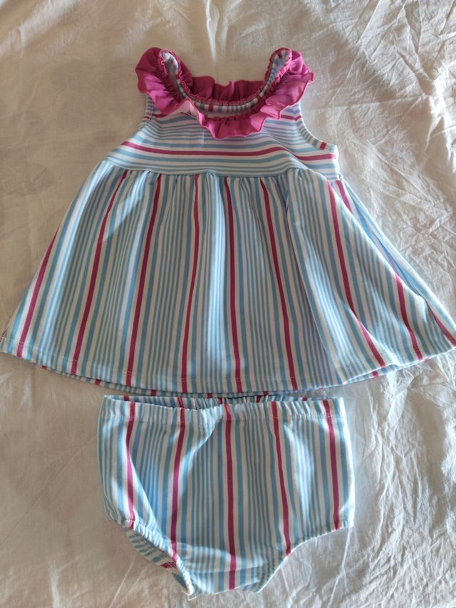 Dos vestidos bebé ositos y lazos, más calcetines