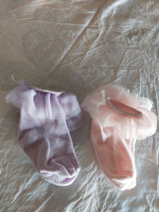 Dos vestidos bebé ositos y lazos, más calcetines