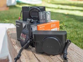 Cámara Compacta Sony RX100 M6 Negra