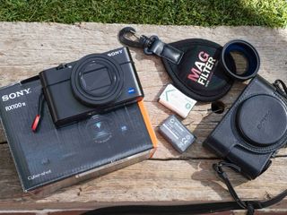 Cámara Compacta Sony RX100 M6 Negra