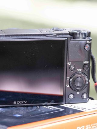 Cámara Compacta Sony RX100 M6 Negra