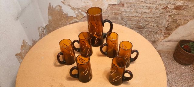 Juego vasos vintage ámbar con detalles dorados