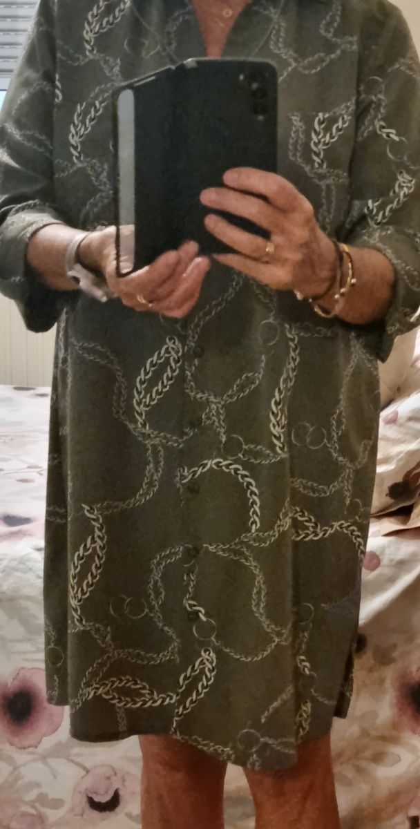 Vestido camisero verde oliva Primark