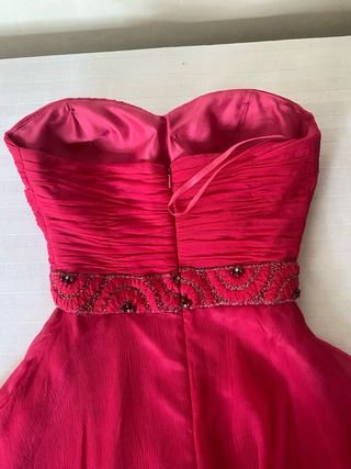 Vestido palabra de honor fucsia Ivancampaña