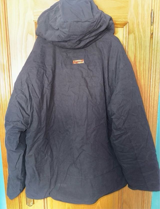 Abrigo Supreme Negro