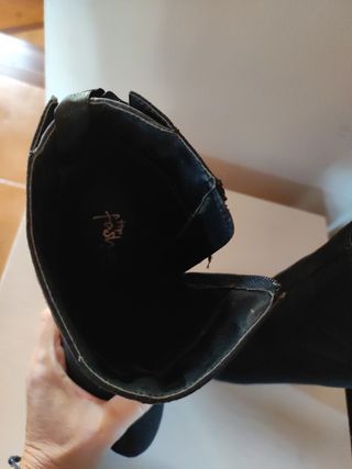 Botines negros elegantes con cordones