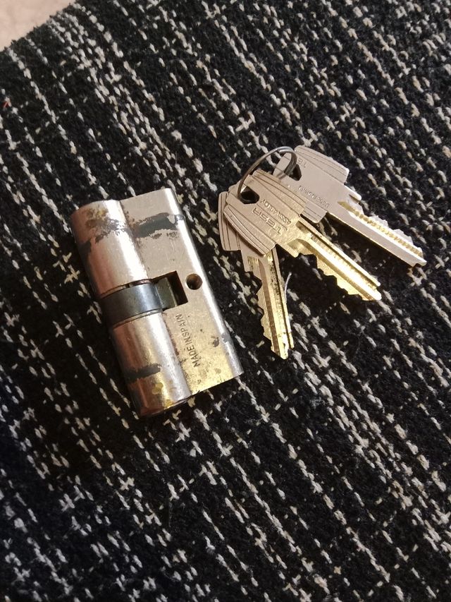 Cerradura de seguridad con 3 llaves