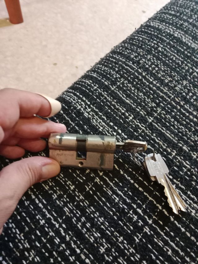 Cerradura de seguridad con 3 llaves