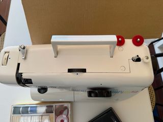 Máquina de coser Lervia automática