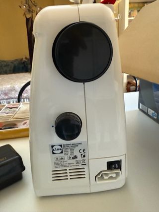 Máquina de coser Lervia automática