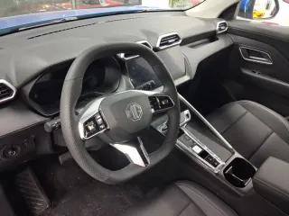 MG ZS HEV luxury 2026