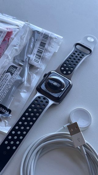 Apple Watch Series 5 44mm GPS + Celular